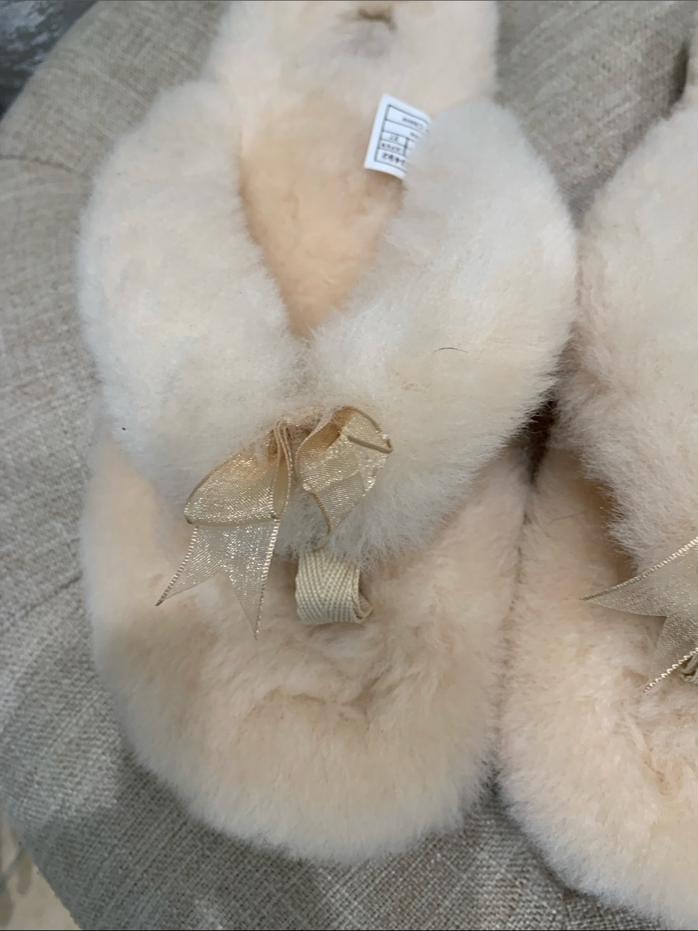UGG Slippers. Fluff Flip Flop III.  size 10 - Picture 7 of 17
